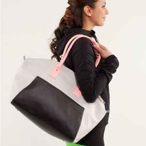 Lululemon gym bag Vinyasa to Vino